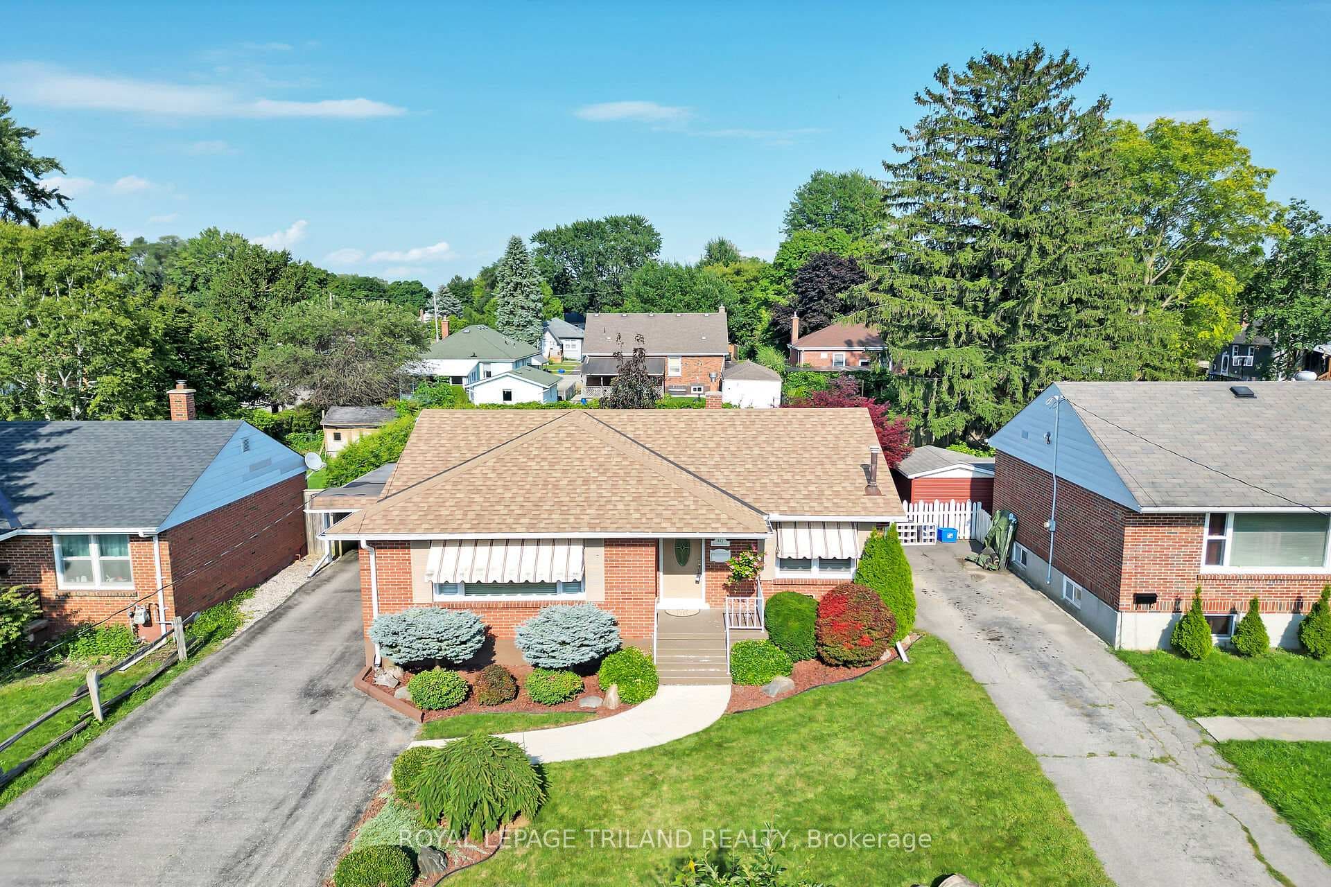 442 Beatrice Street photo 38