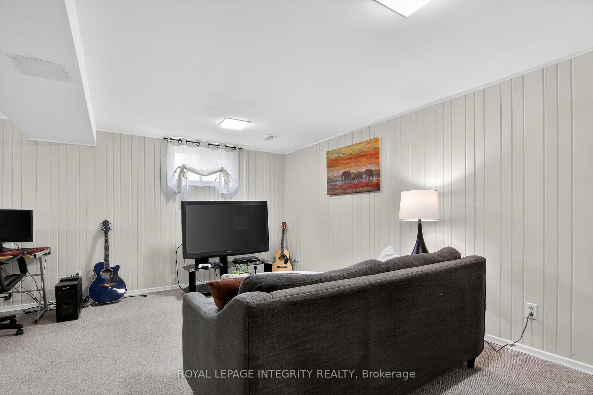 1646 Grey Nuns Drive photo 37