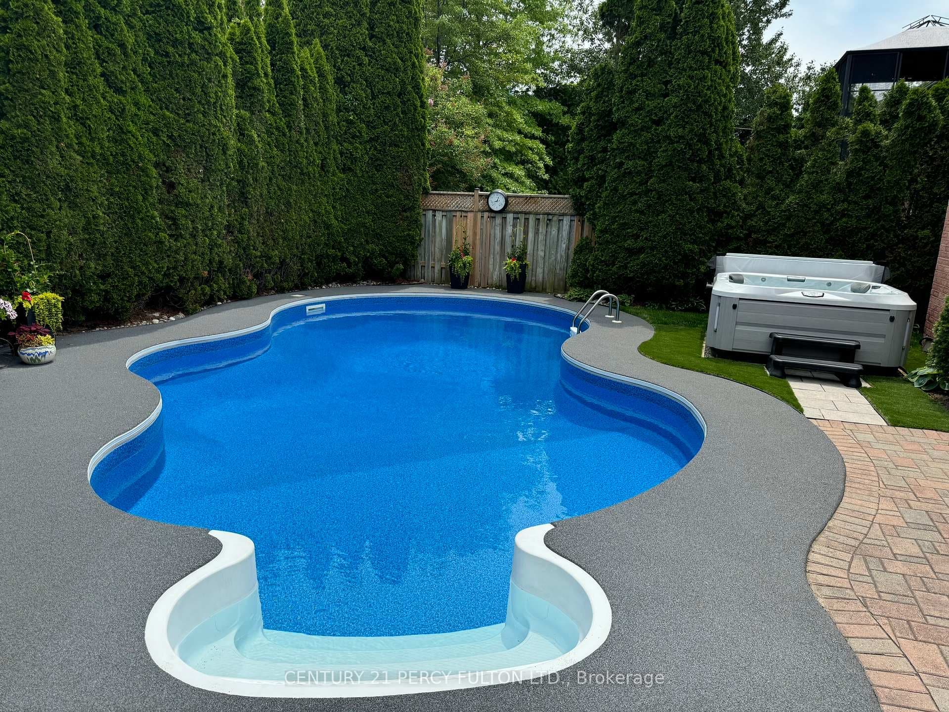 19 Riverwood Street photo 36