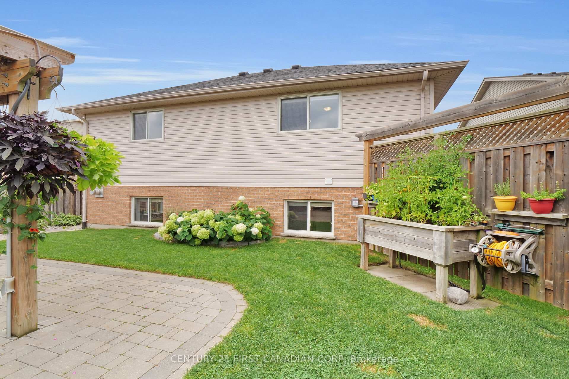 1037 Fogerty Street photo 34