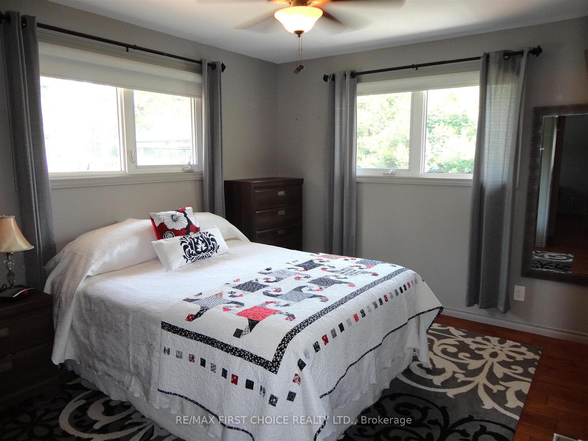 288 Fairbank Place photo 12