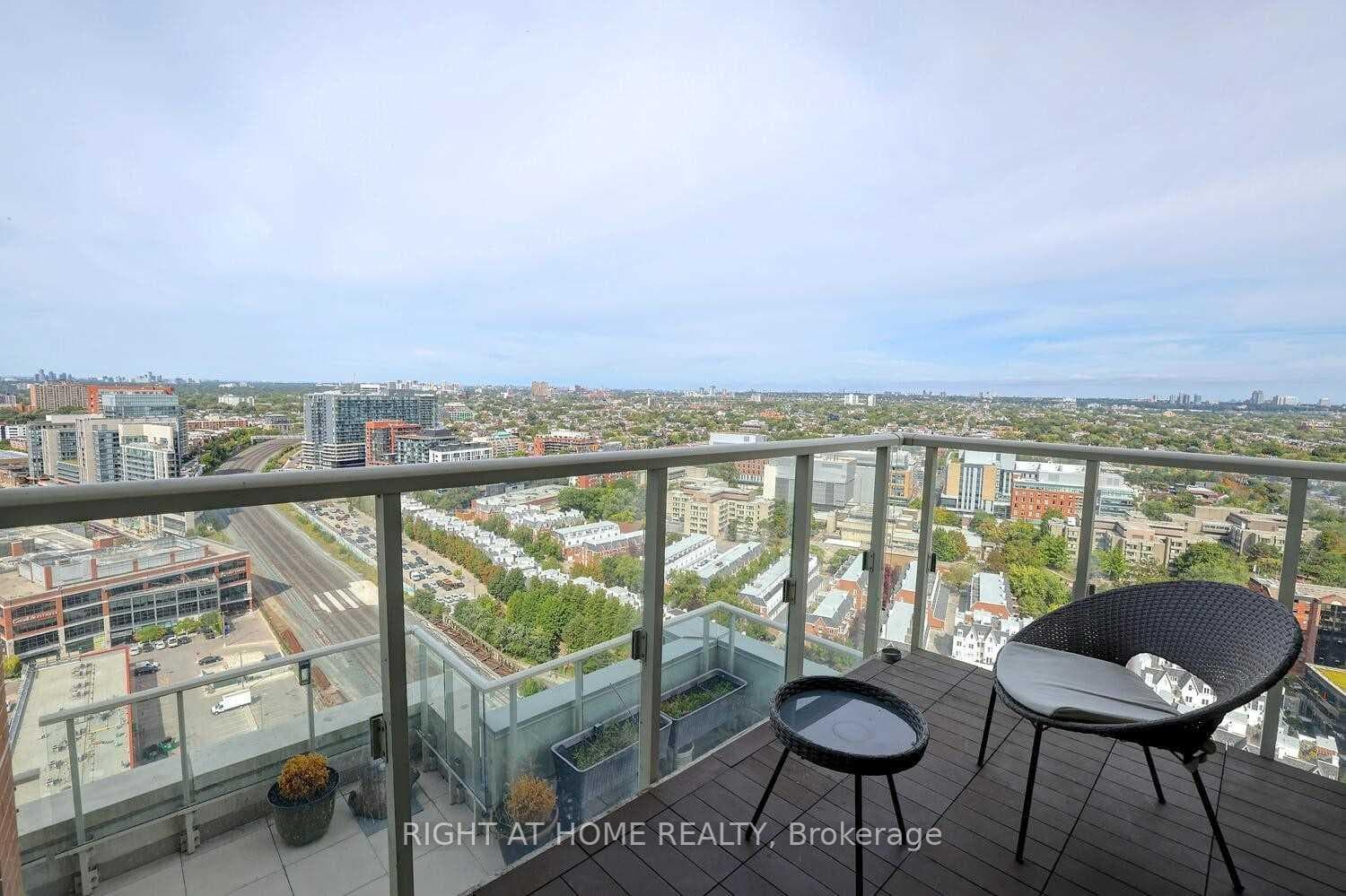 125 Western Battery Road Unit 2715 photo 19