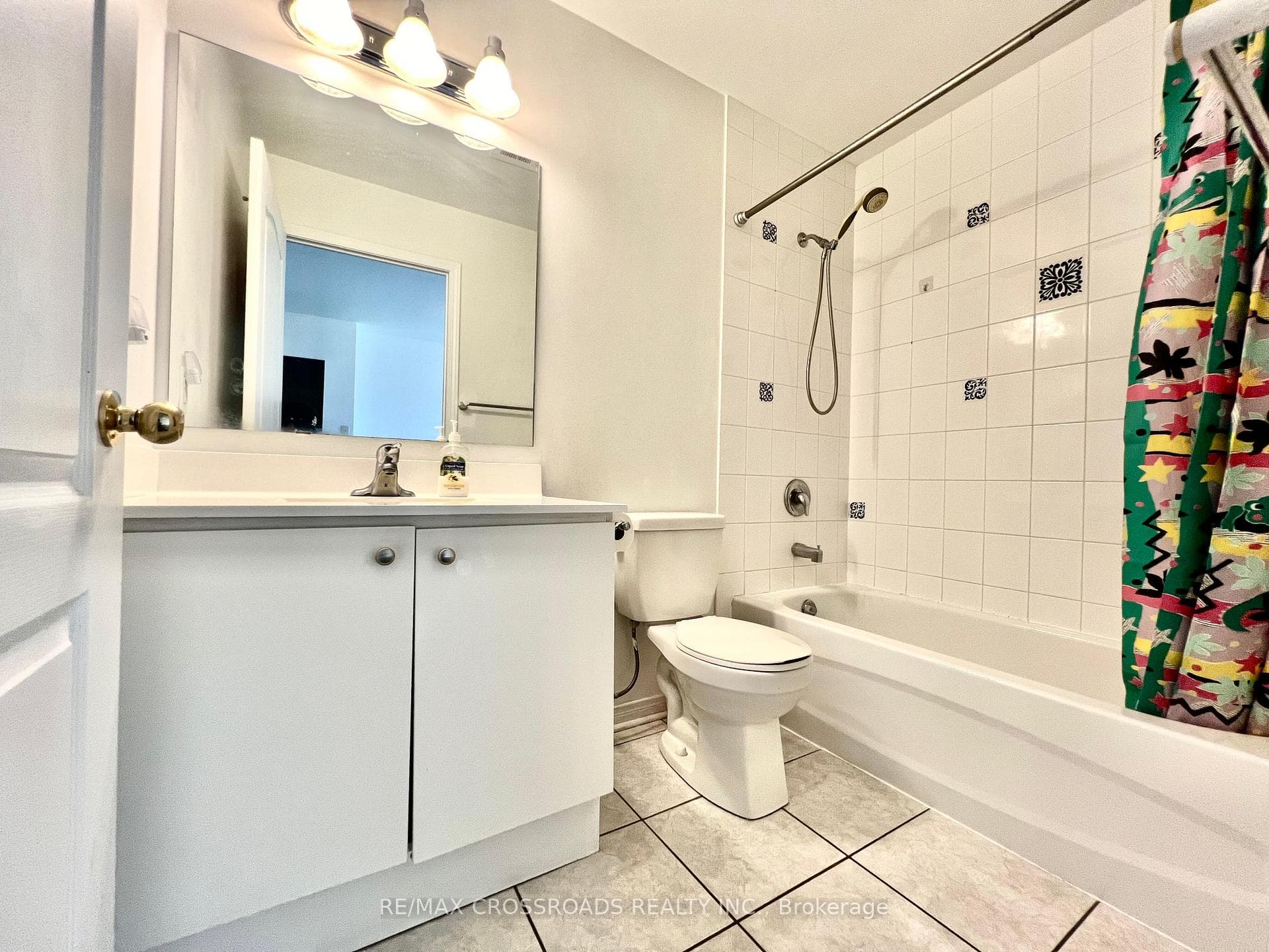 4600 Steeles Avenue Unit 803 photo 7