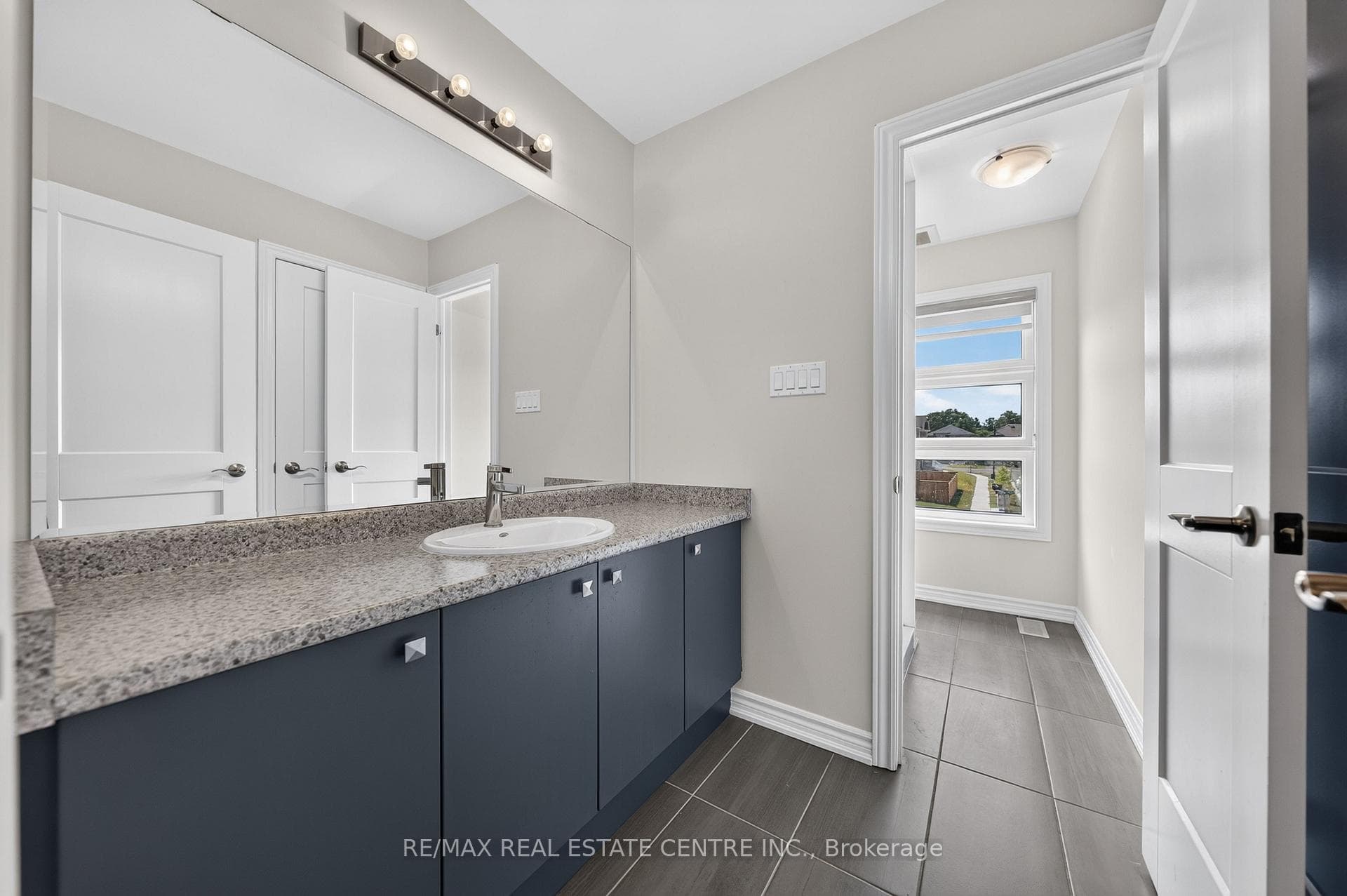 14 Heming Street photo 31