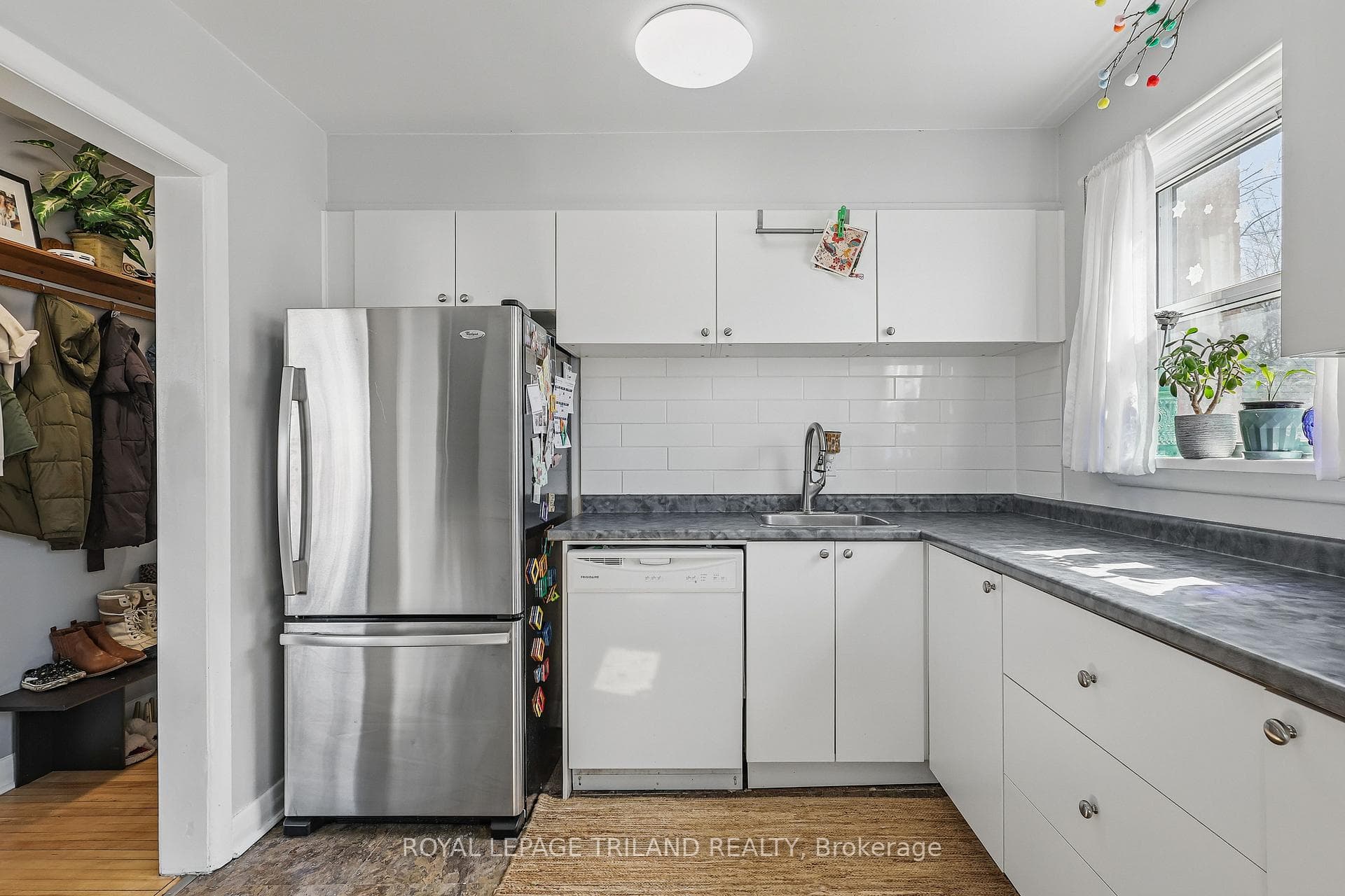 18 Simcoe Street photo 17