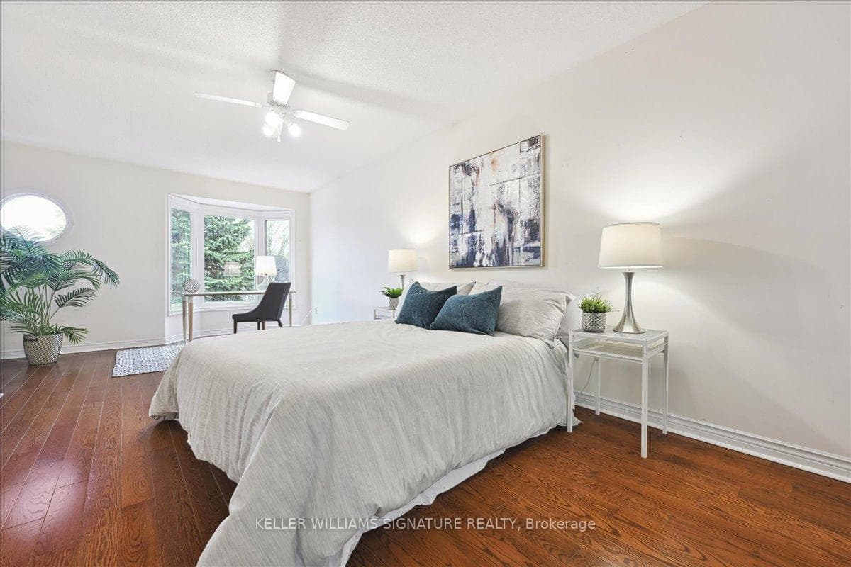 2035 Chrisdon Road photo 33