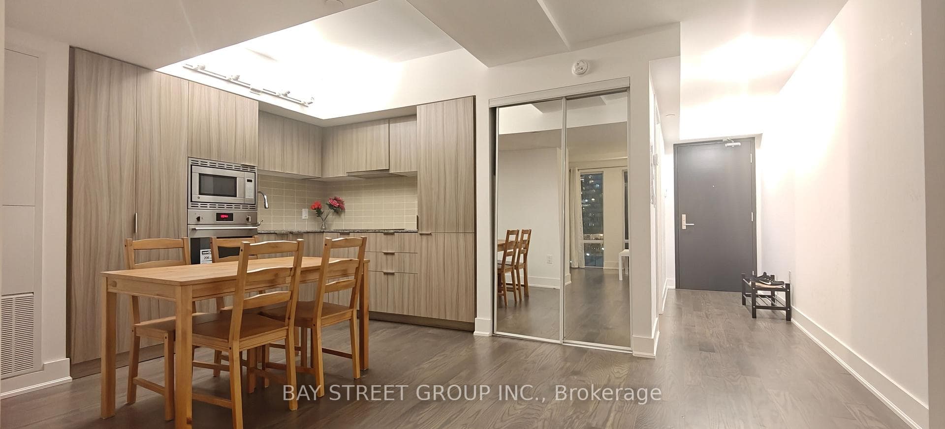 955 Bay Street Unit 614 photo 9