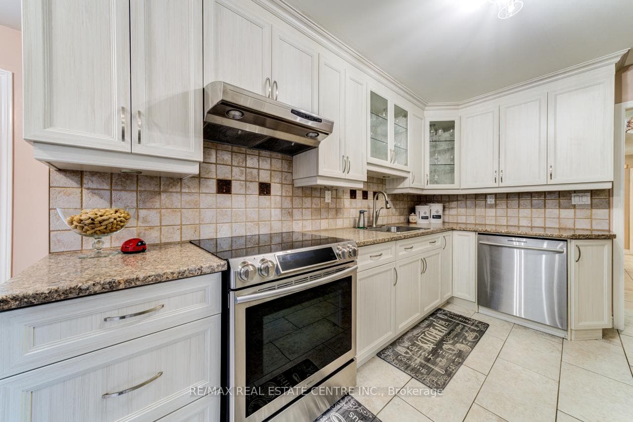 106 Havelock Drive photo 12