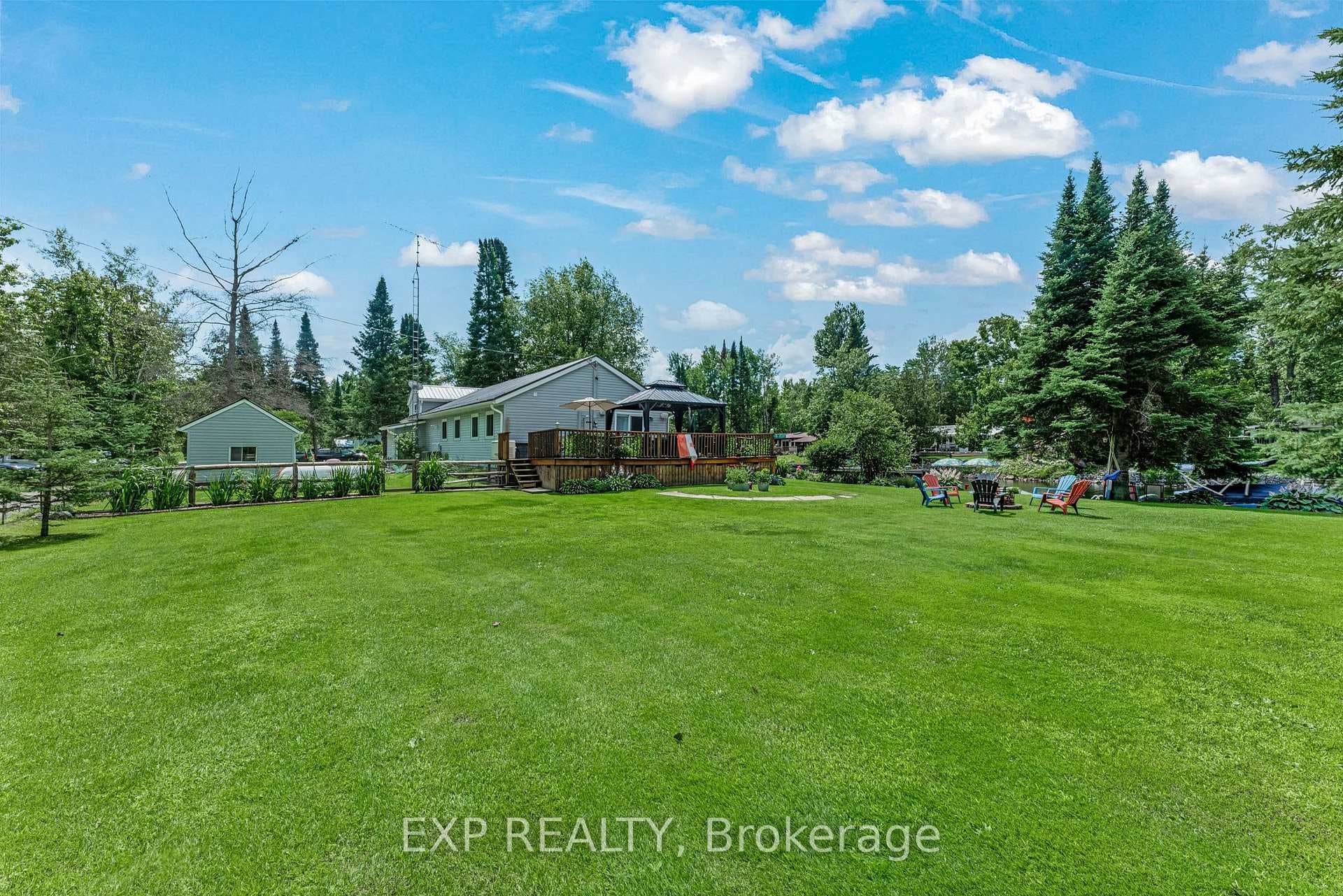 87 Superior Road photo 46