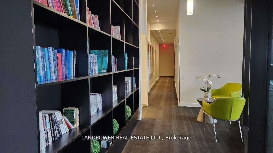 125 Peter Street Unit 1612 photo 22