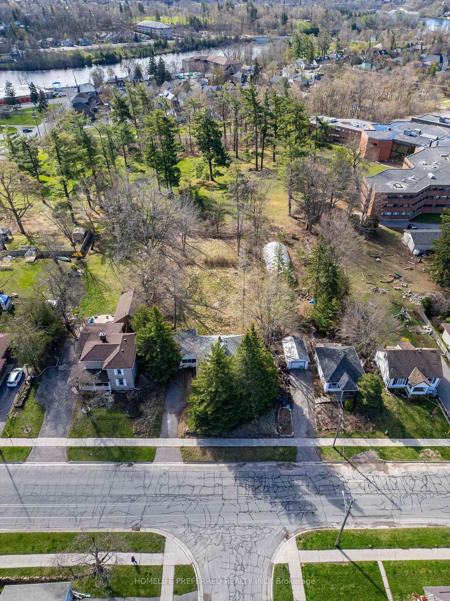 119 Dumble Avenue photo 25