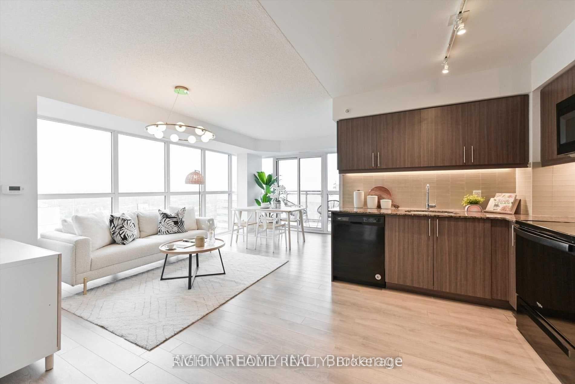 30 Meadowglen Place Unit 2102 photo 2