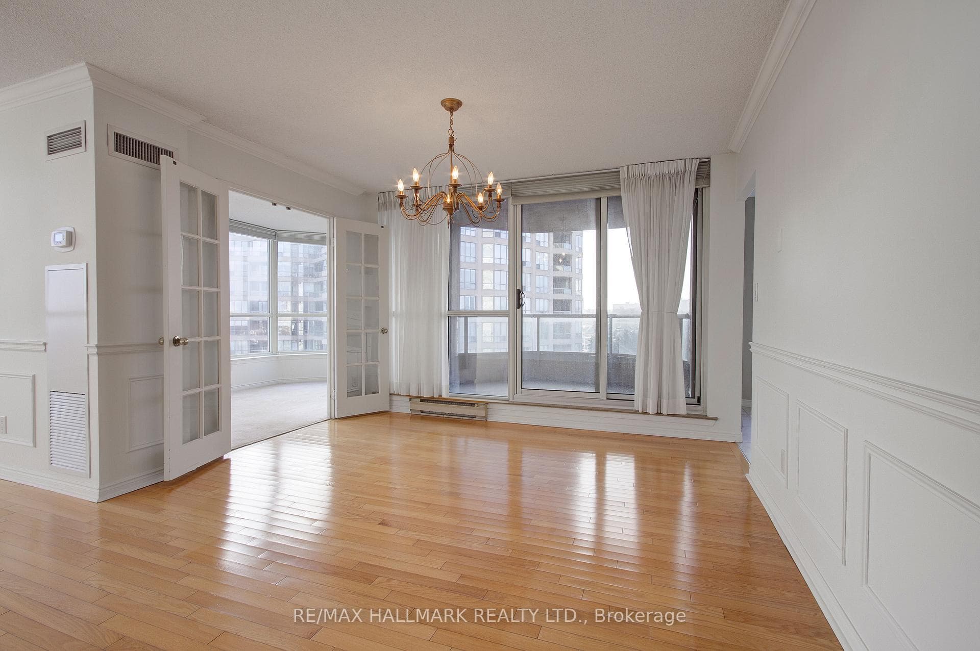 20 Guildwood Parkway Unit 713 photo 19
