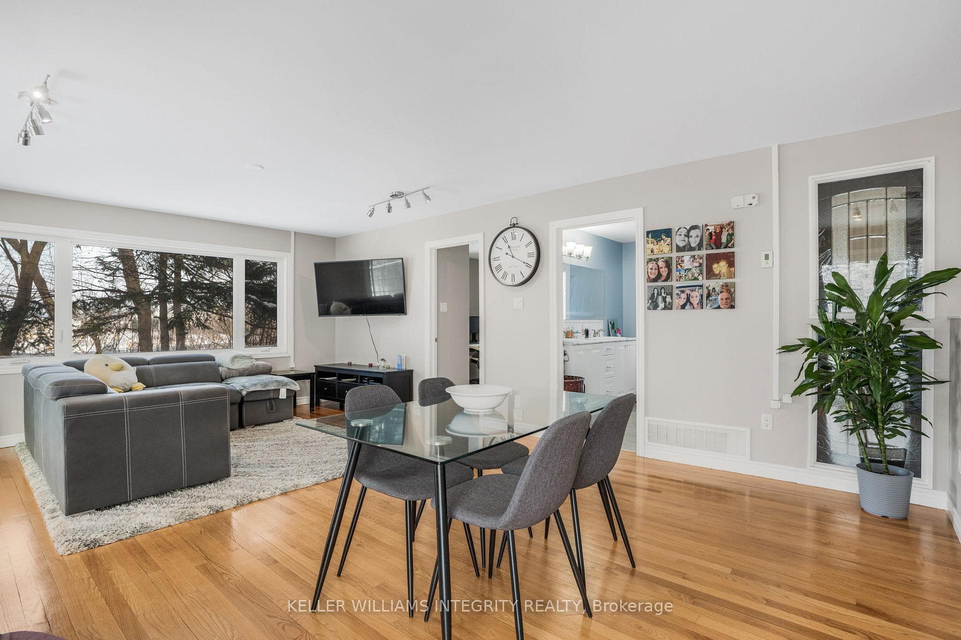 488 Lalonde Street photo 8