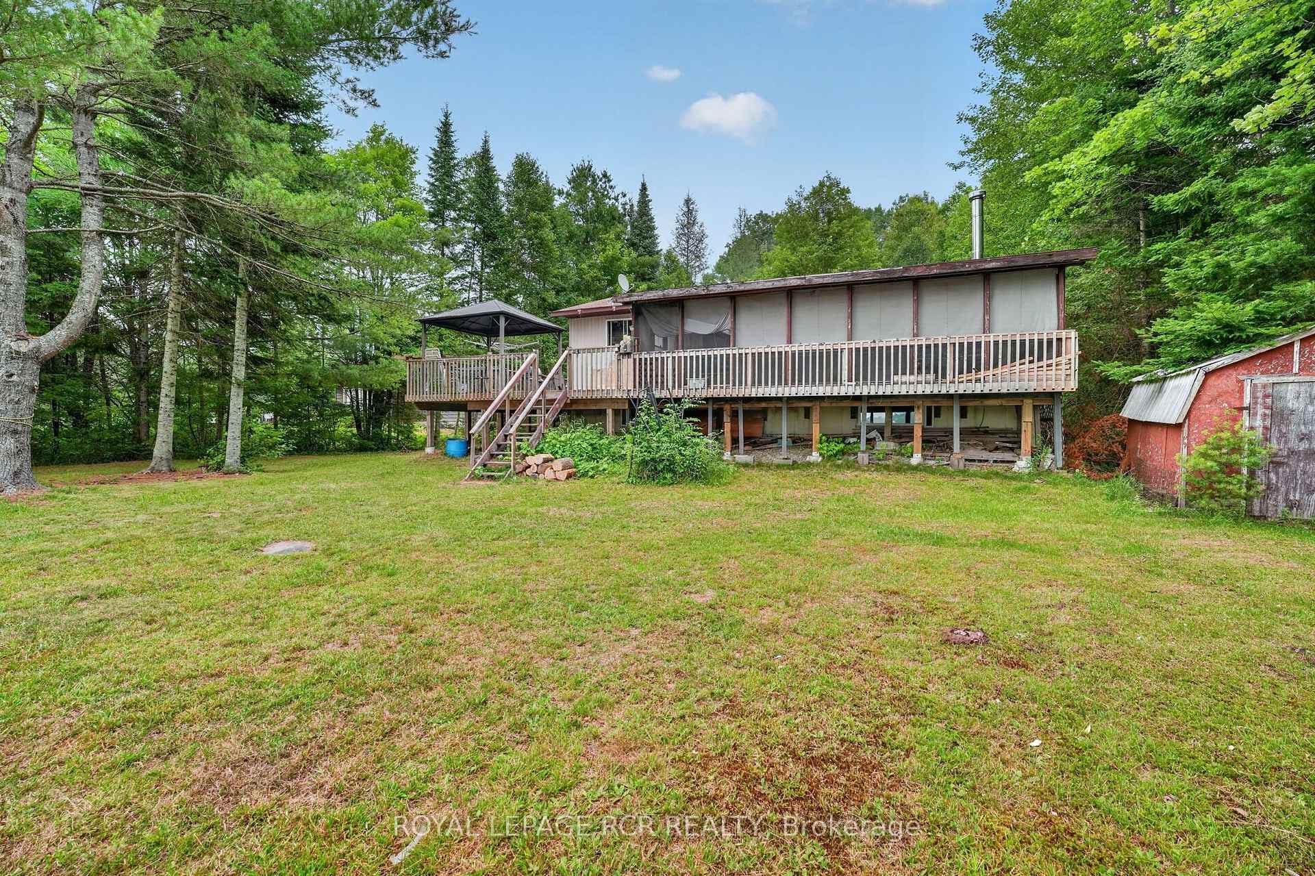 1101 Peter Road photo 2