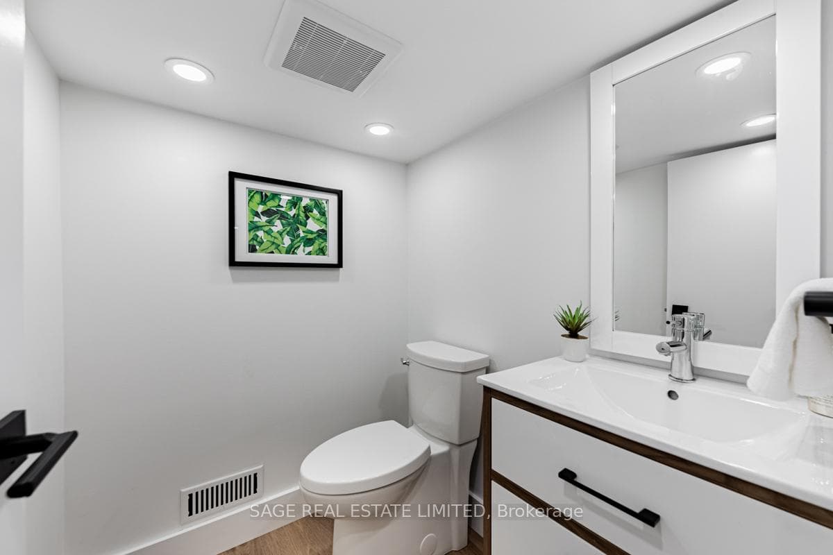 237 Lumsden Avenue photo 28