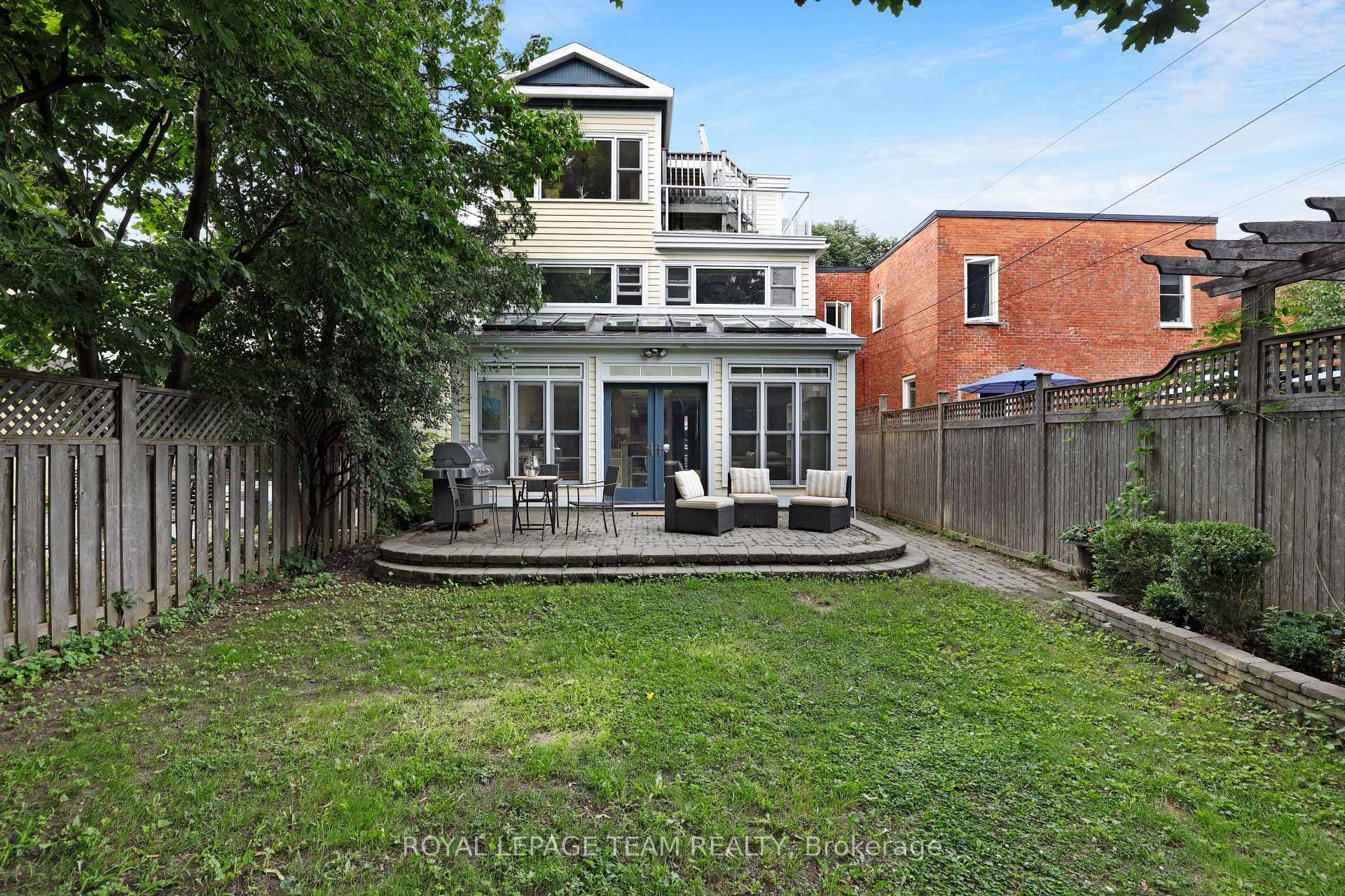 108 Stanley Avenue photo 42