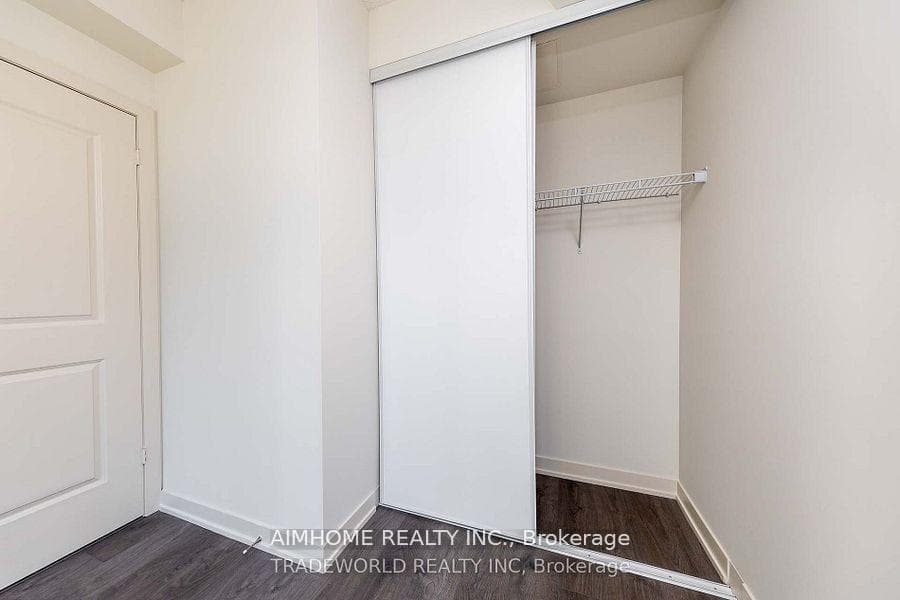 4955 Yonge Street Unit 1205 photo 9