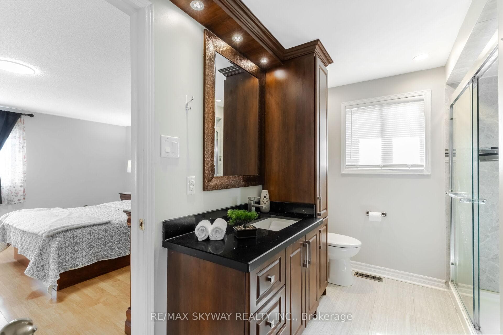 104 Sandmere Avenue photo 26