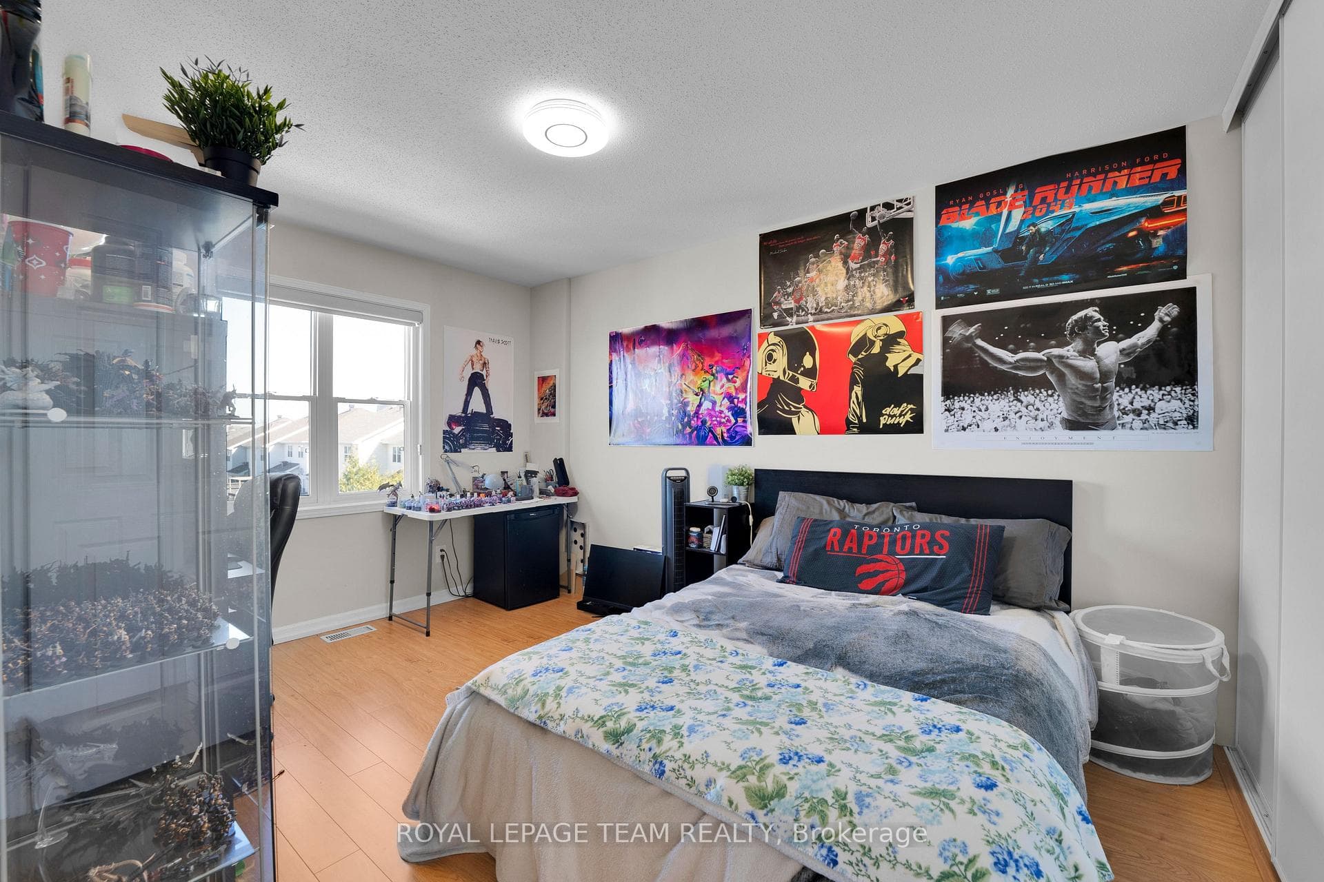 211 Westvalley Private photo 23