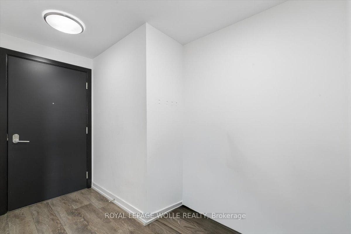15 Wellington Street Unit 1204 photo 7
