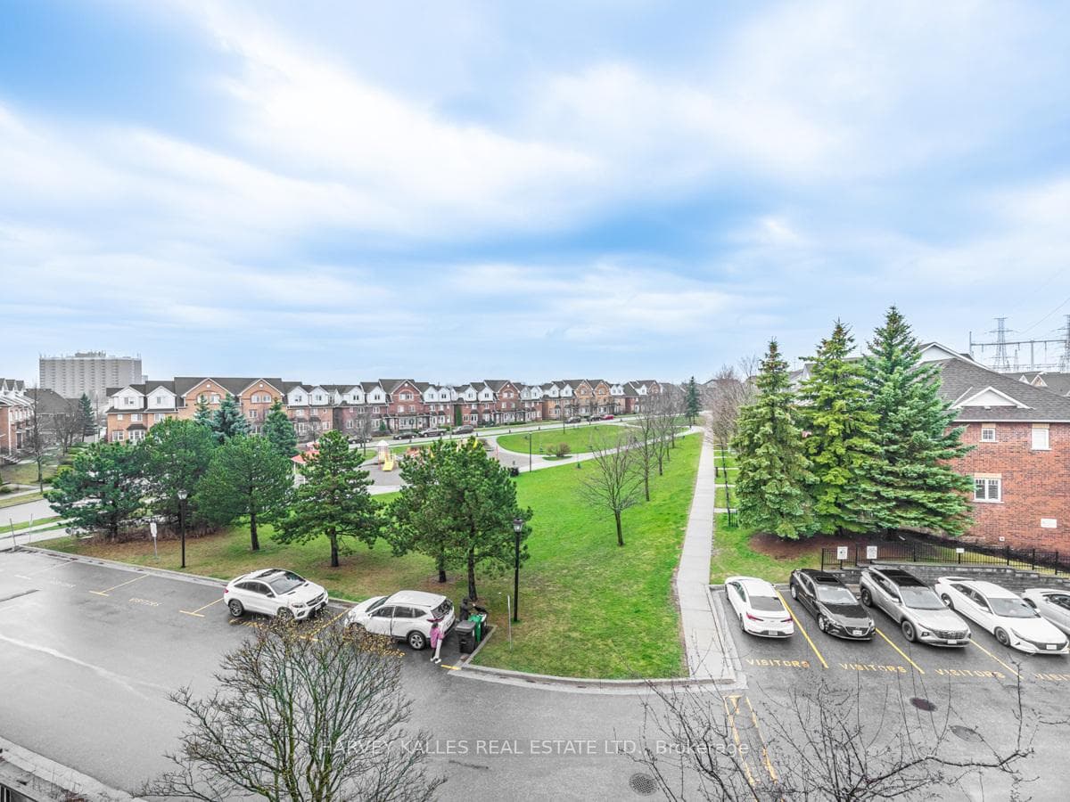 2 Hedge End Road Unit 12 photo 28