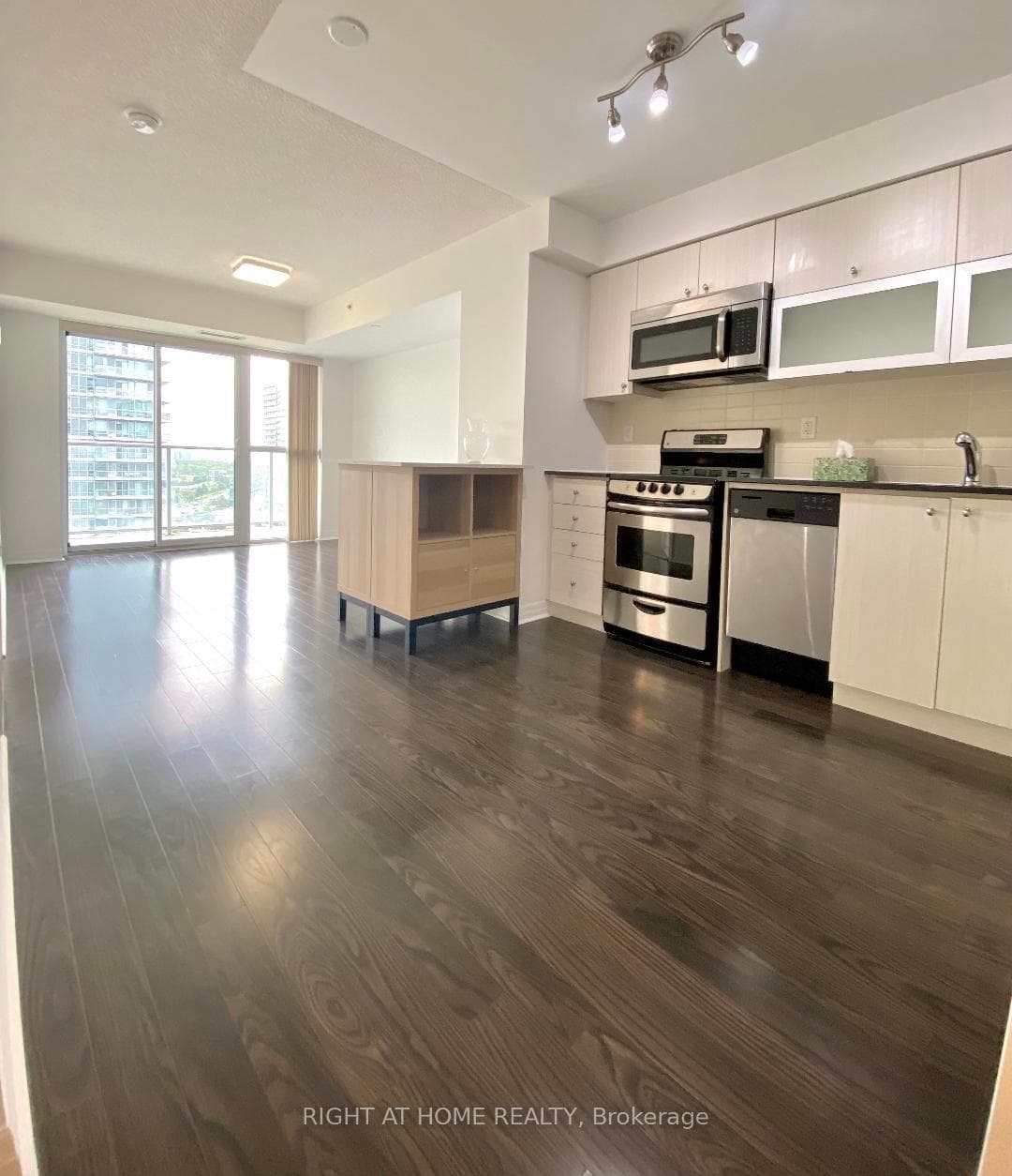 275 Yorkland Road Unit 1407 photo 10
