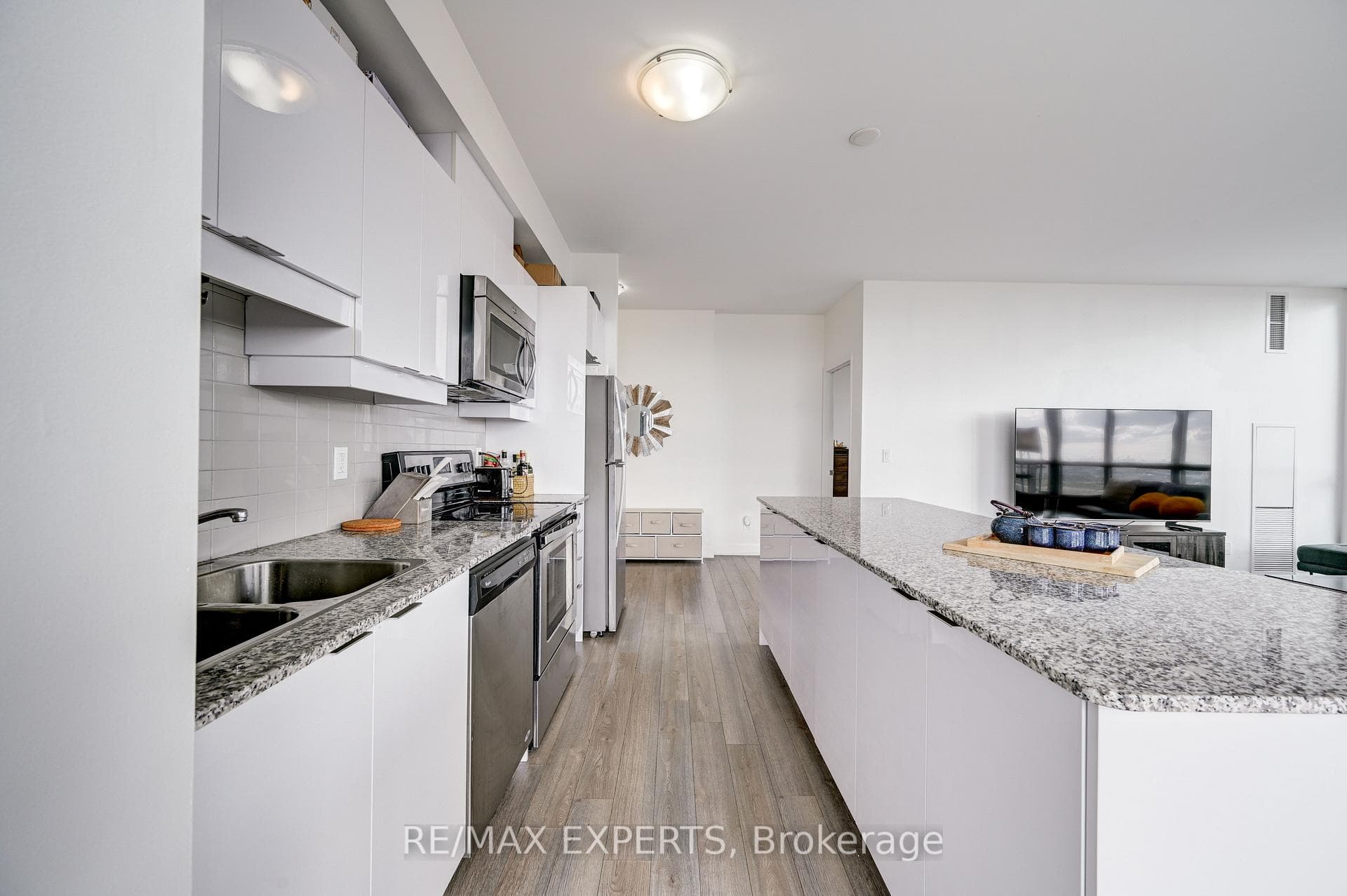 2910 Highway 7 Road Unit 3002 photo 9