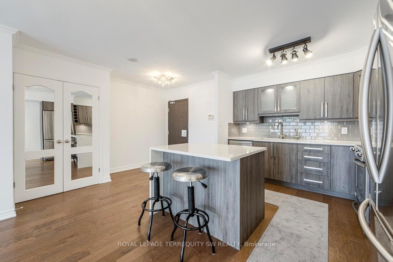 25 The Esplanade N/A Unit 2102 photo 11