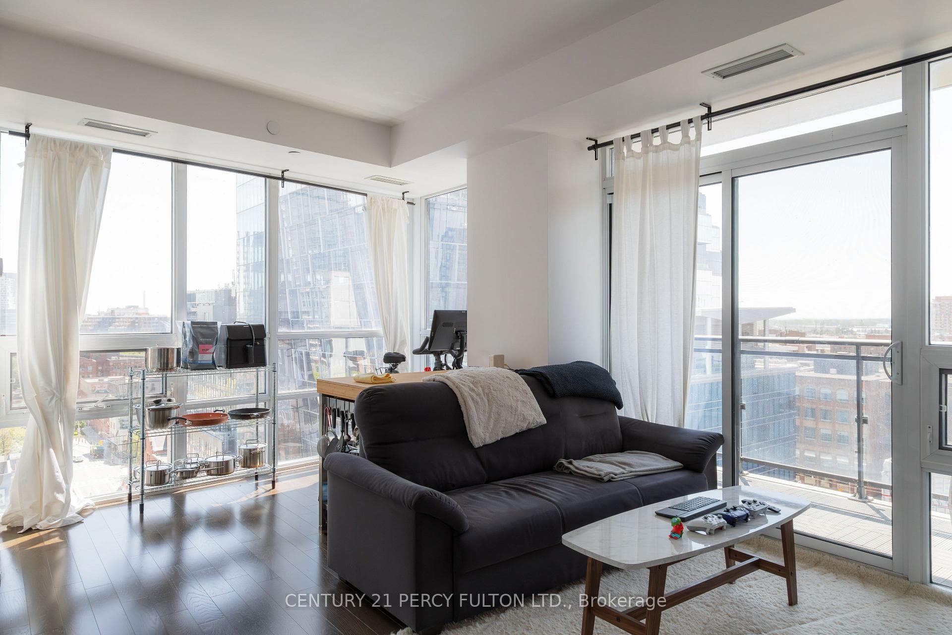 460 Adelaide Street Unit 1611 photo 2