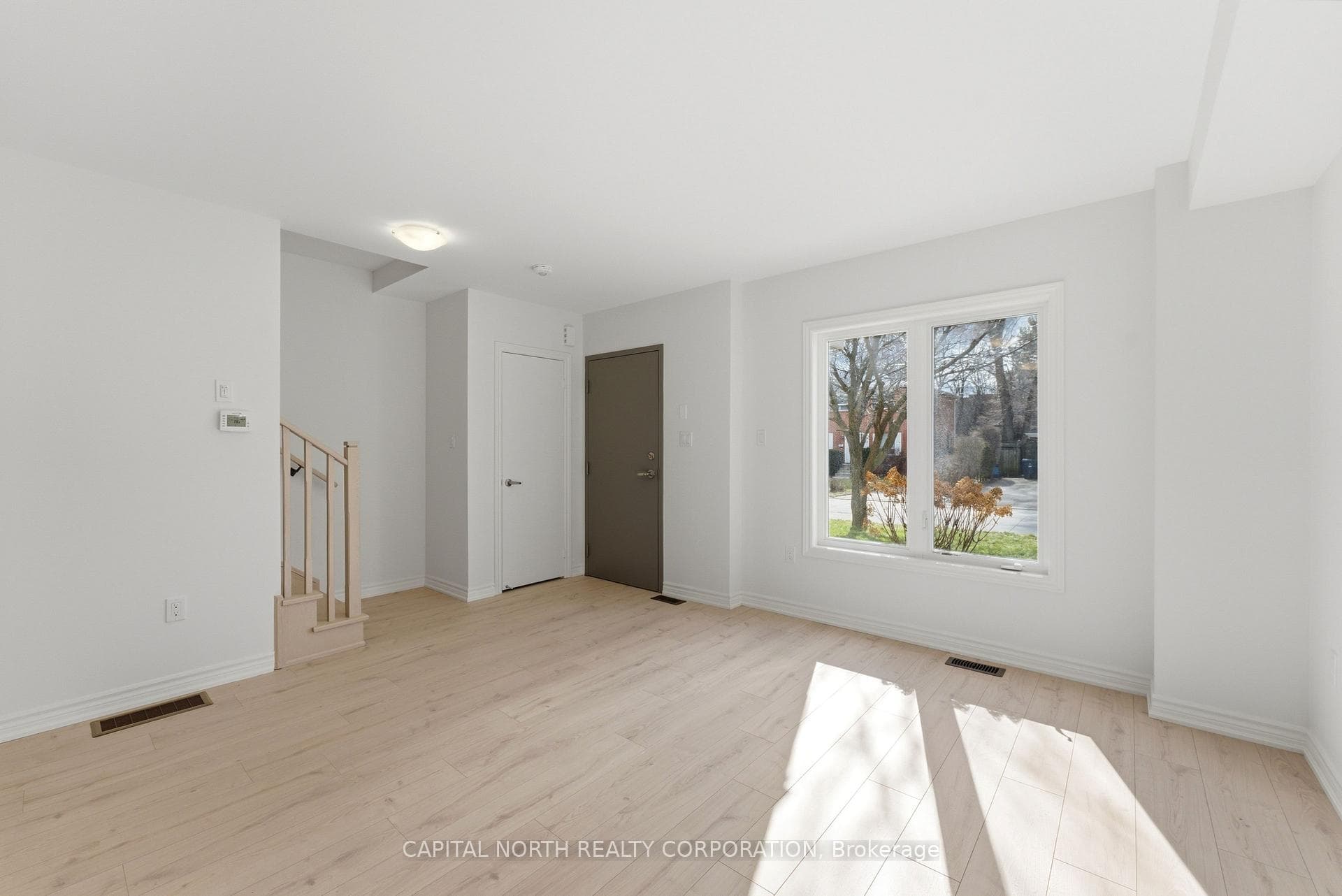 54 Touraine Avenue Unit 4 photo 2