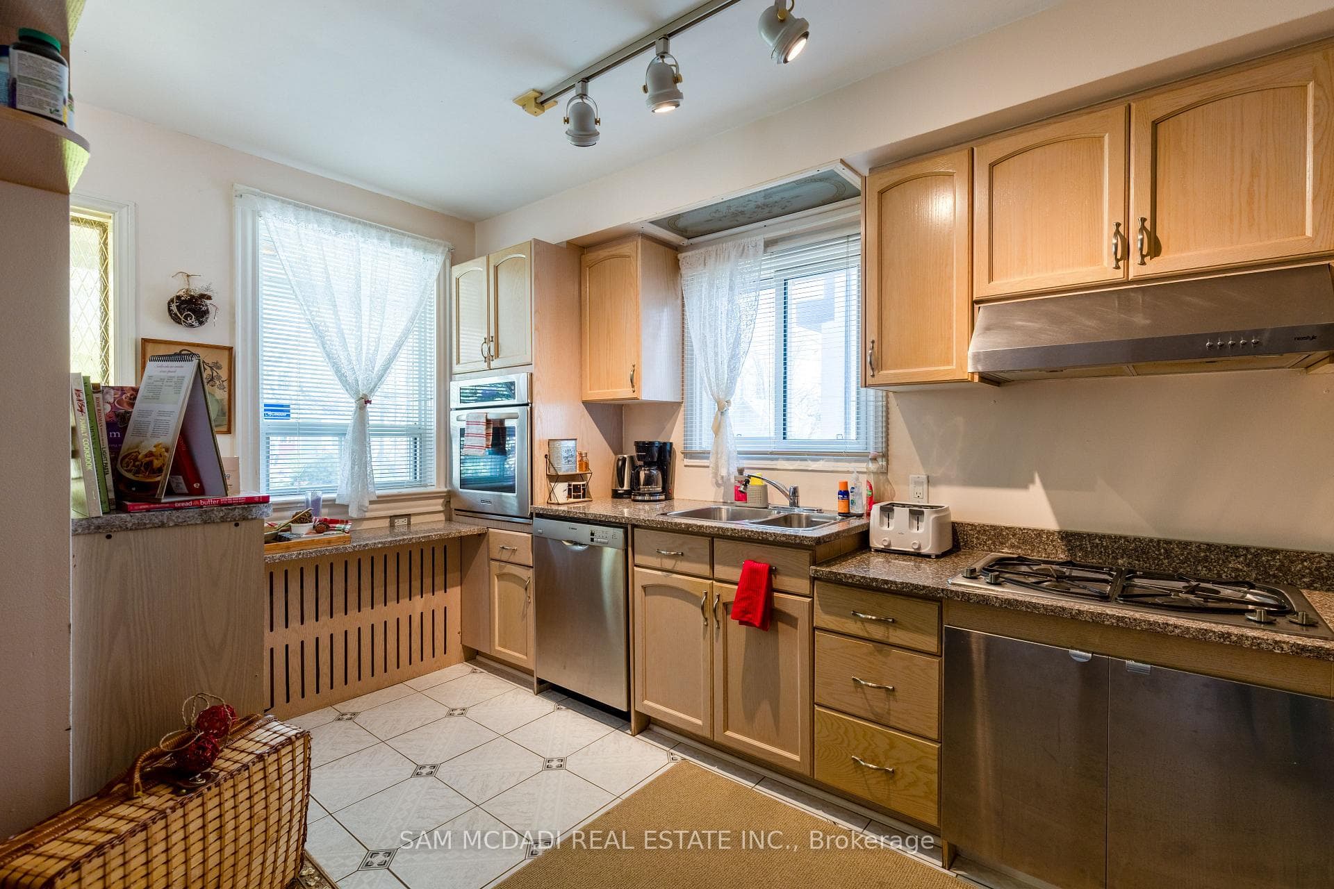 4 Twenty Fifth Street Unit Upper photo 13