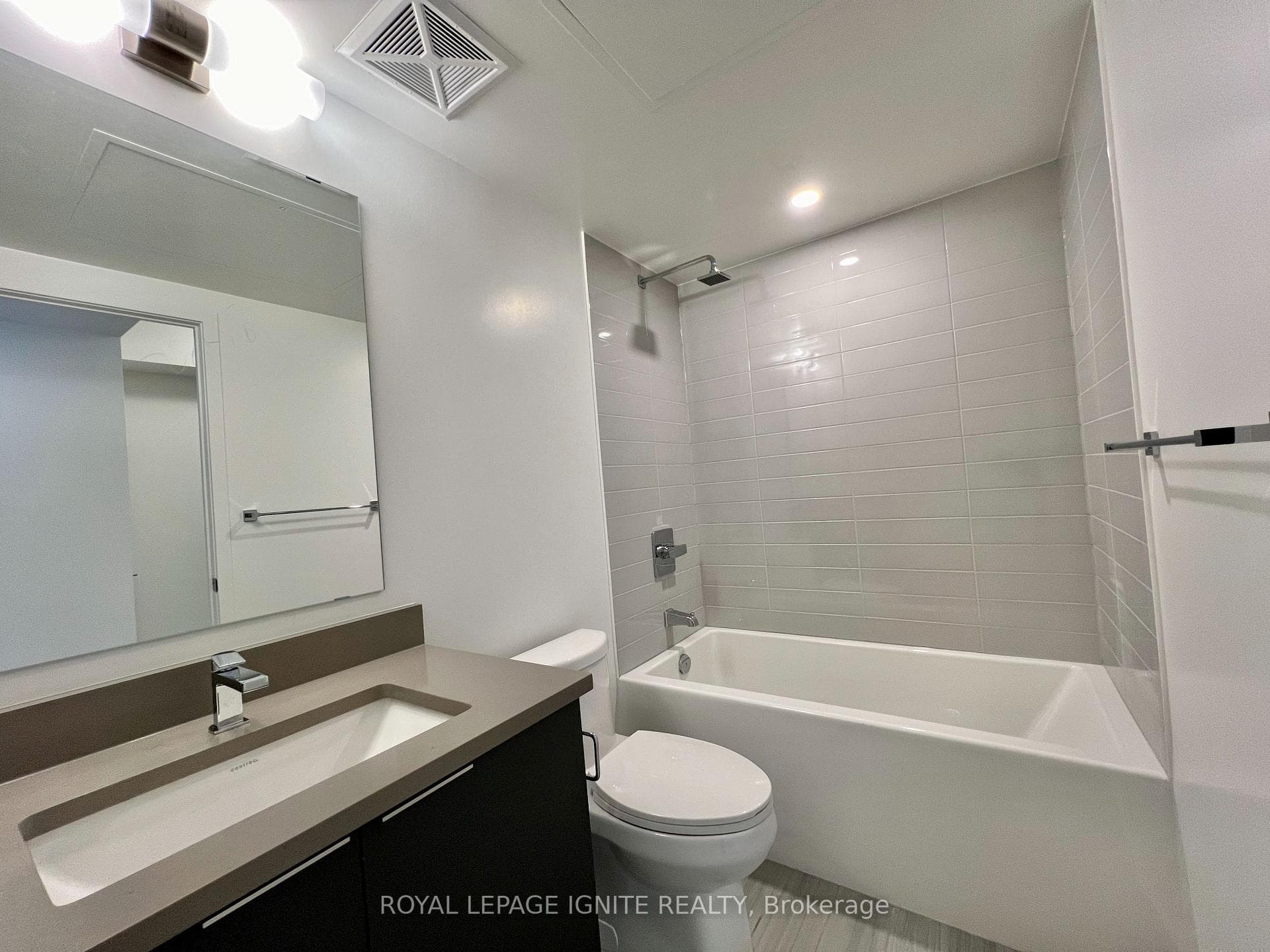 2031 Kennedy Road Unit 1718 photo 11
