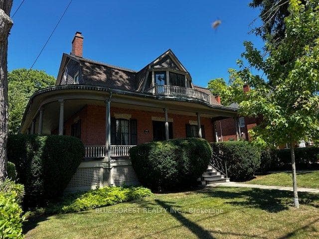 274 Huron Street photo 3