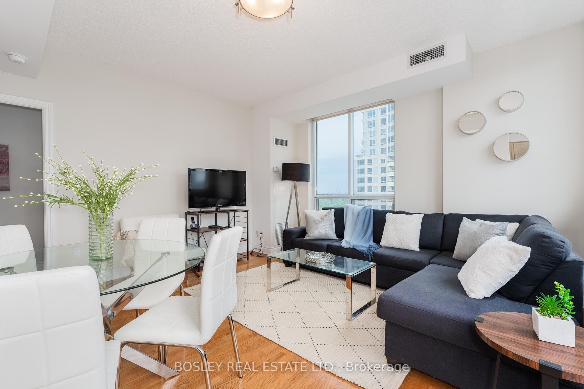 8 Rean Drive Unit 2009 photo 6