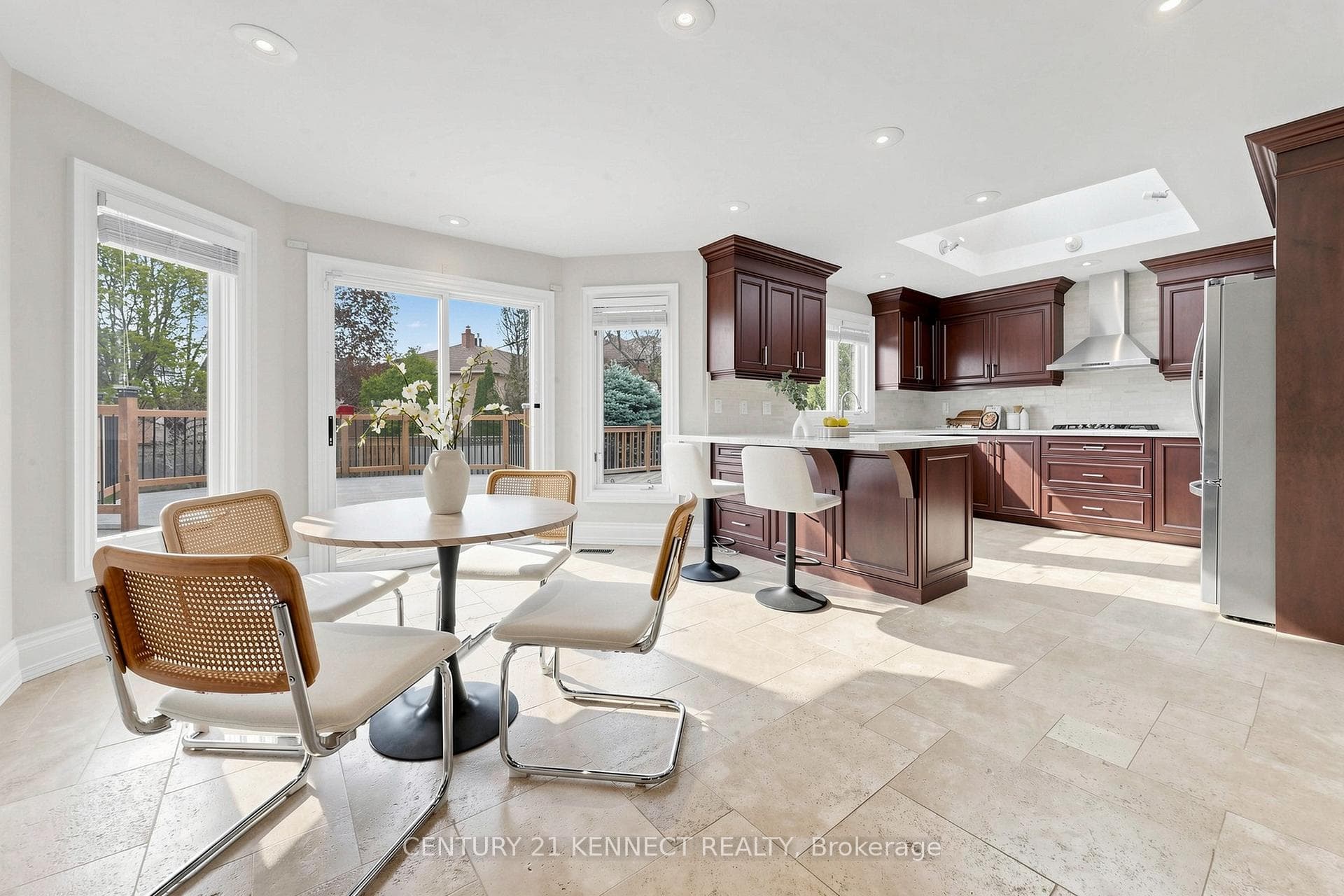 53 Grenadier Crescent photo 13