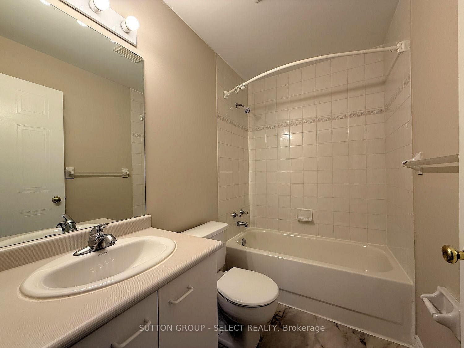 30 Chapman Court Unit 407 photo 17
