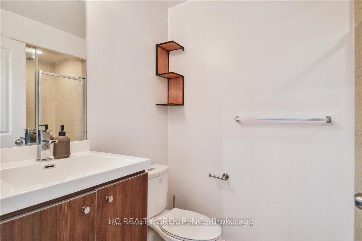 105 George Street Unit 1011 photo 26