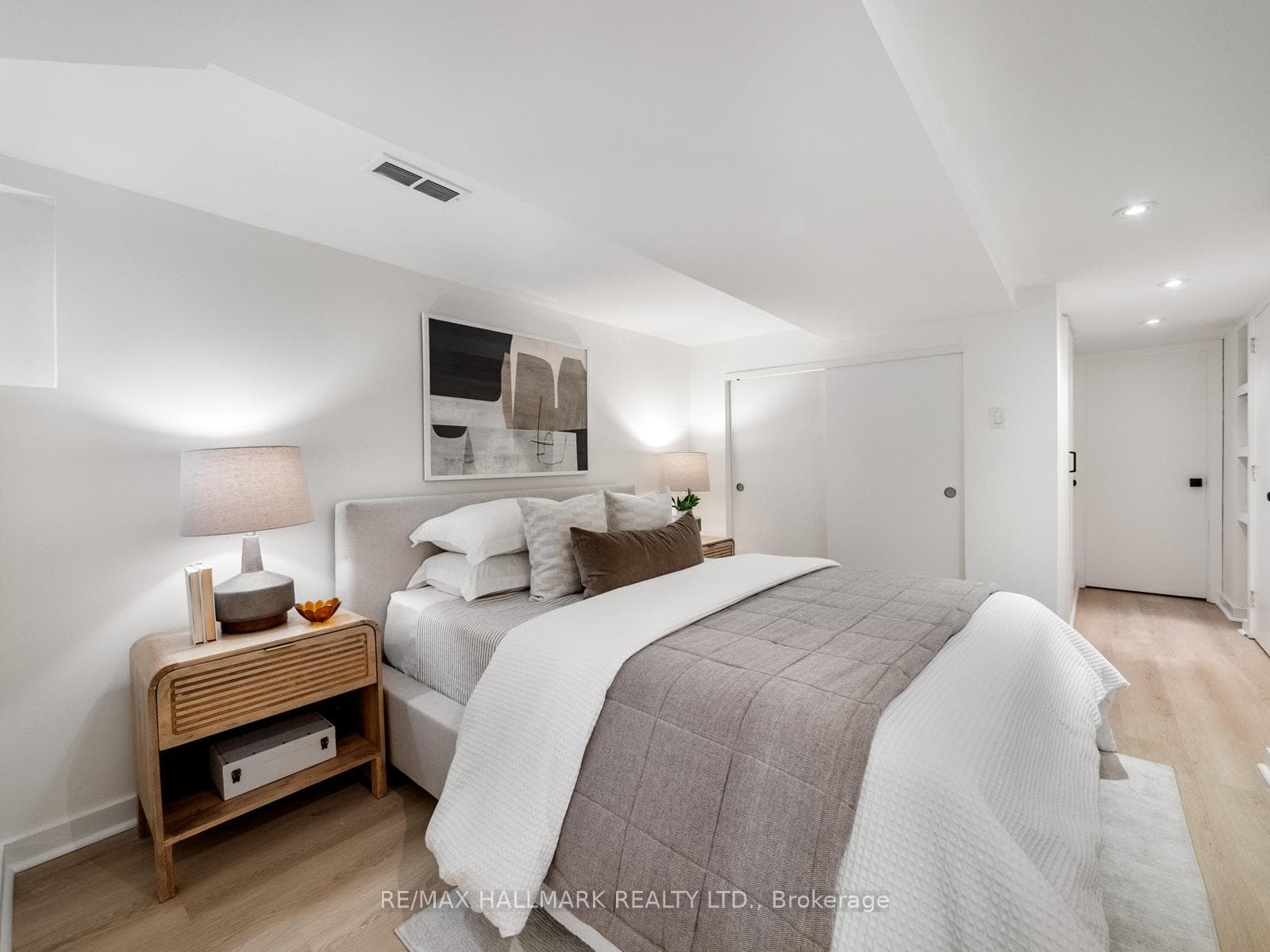 529 Logan Avenue photo 35