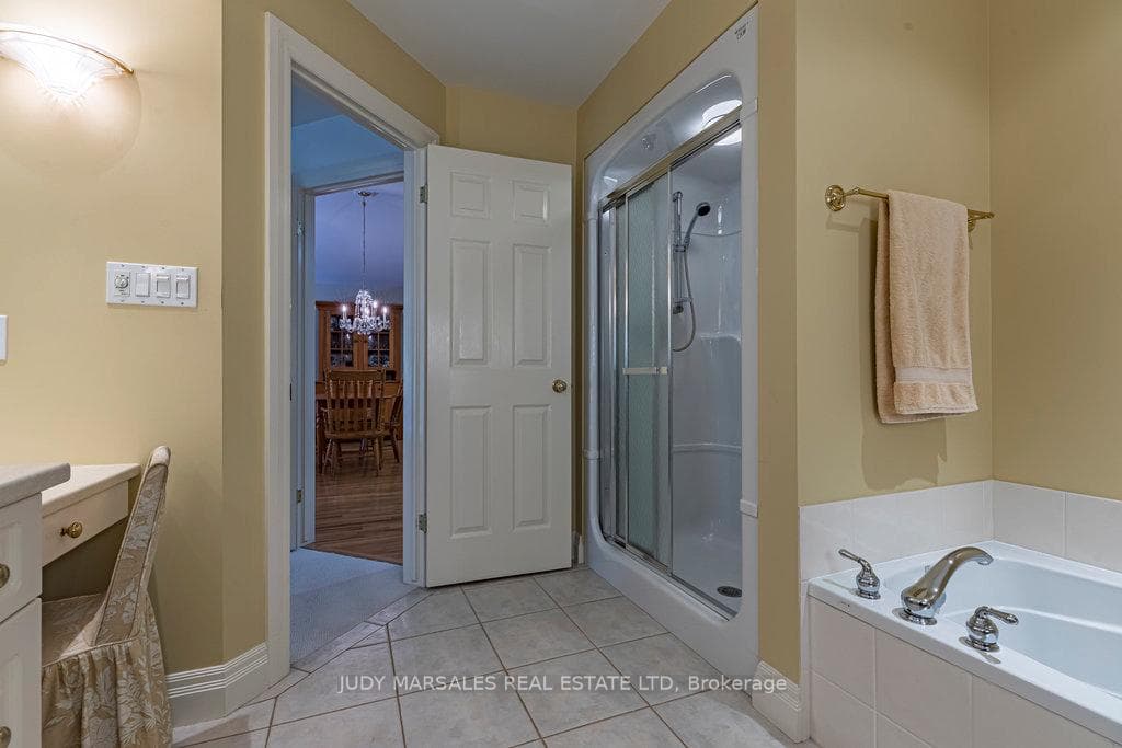 4 Gillespie Crescent photo 24