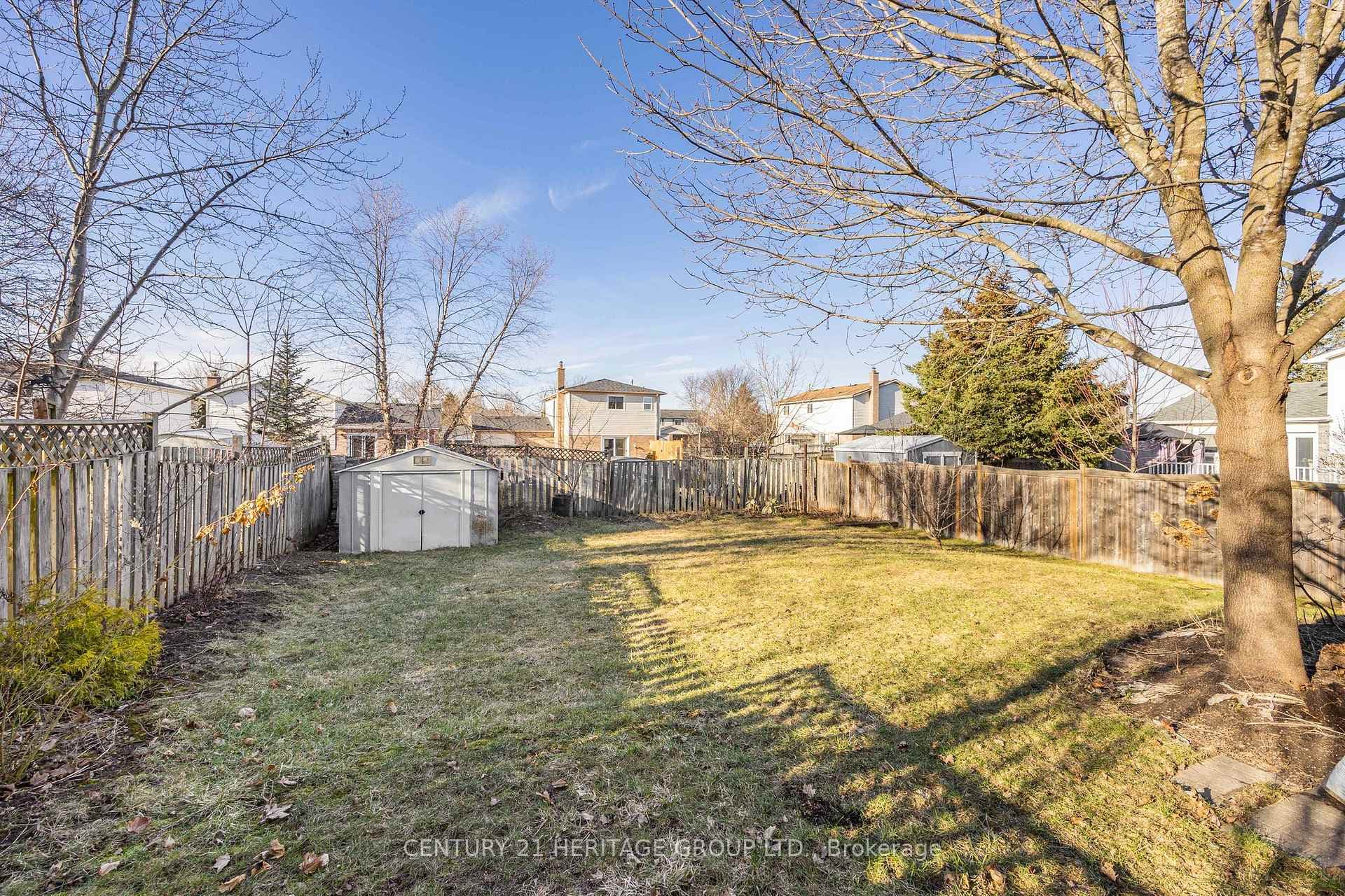 30 Fraser Avenue photo 38