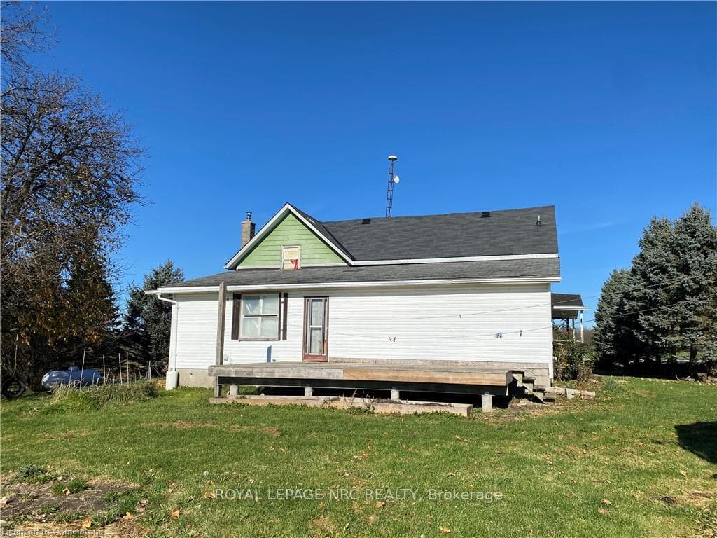 1766 Thompson Road photo 3