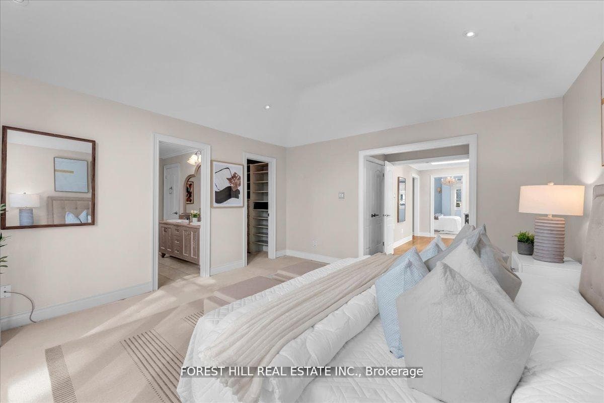 313 Broadway Avenue photo 22