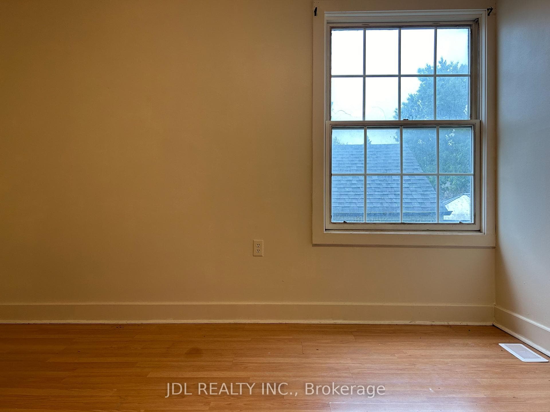 21 Squires Avenue Unit Suite D photo 7