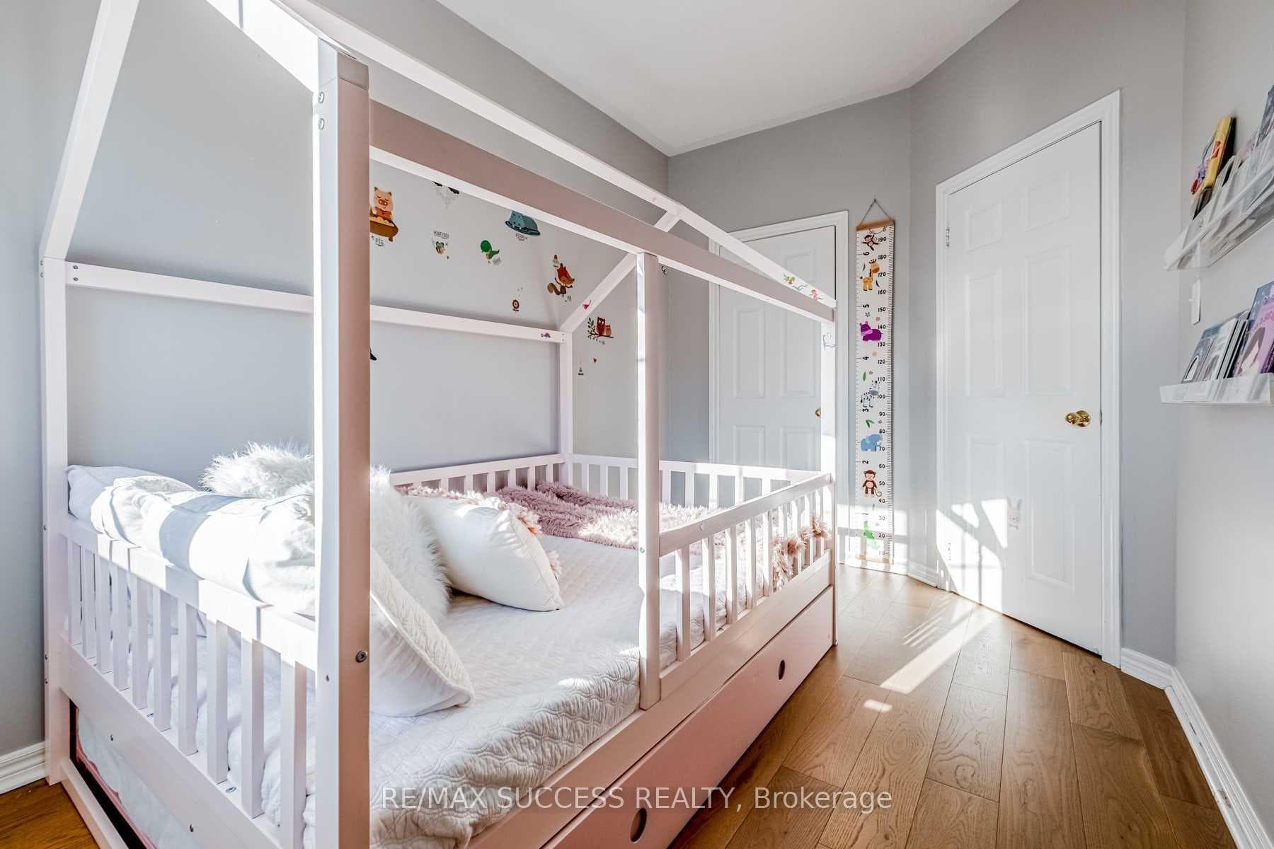 5399 Festival Drive photo 18