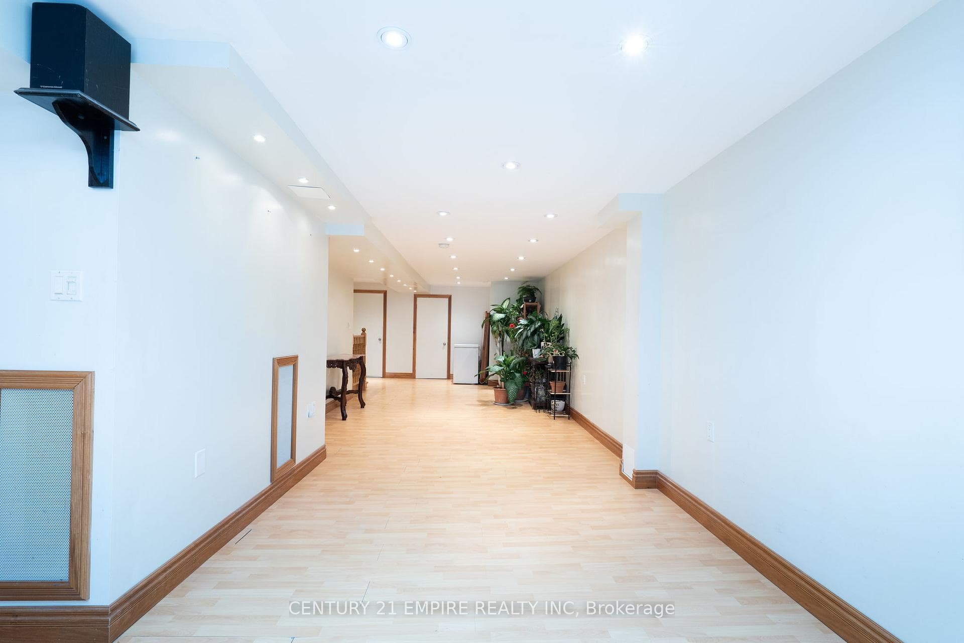 116 Villa Royale Avenue photo 33
