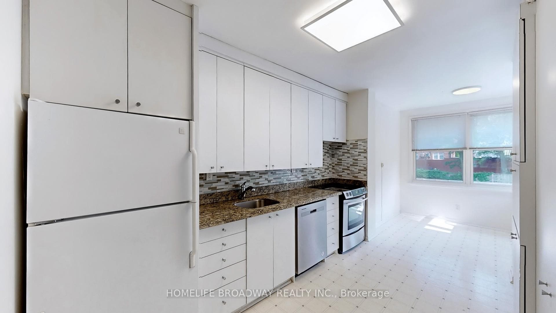 5 Hillholm Road Unit Upper photo 8