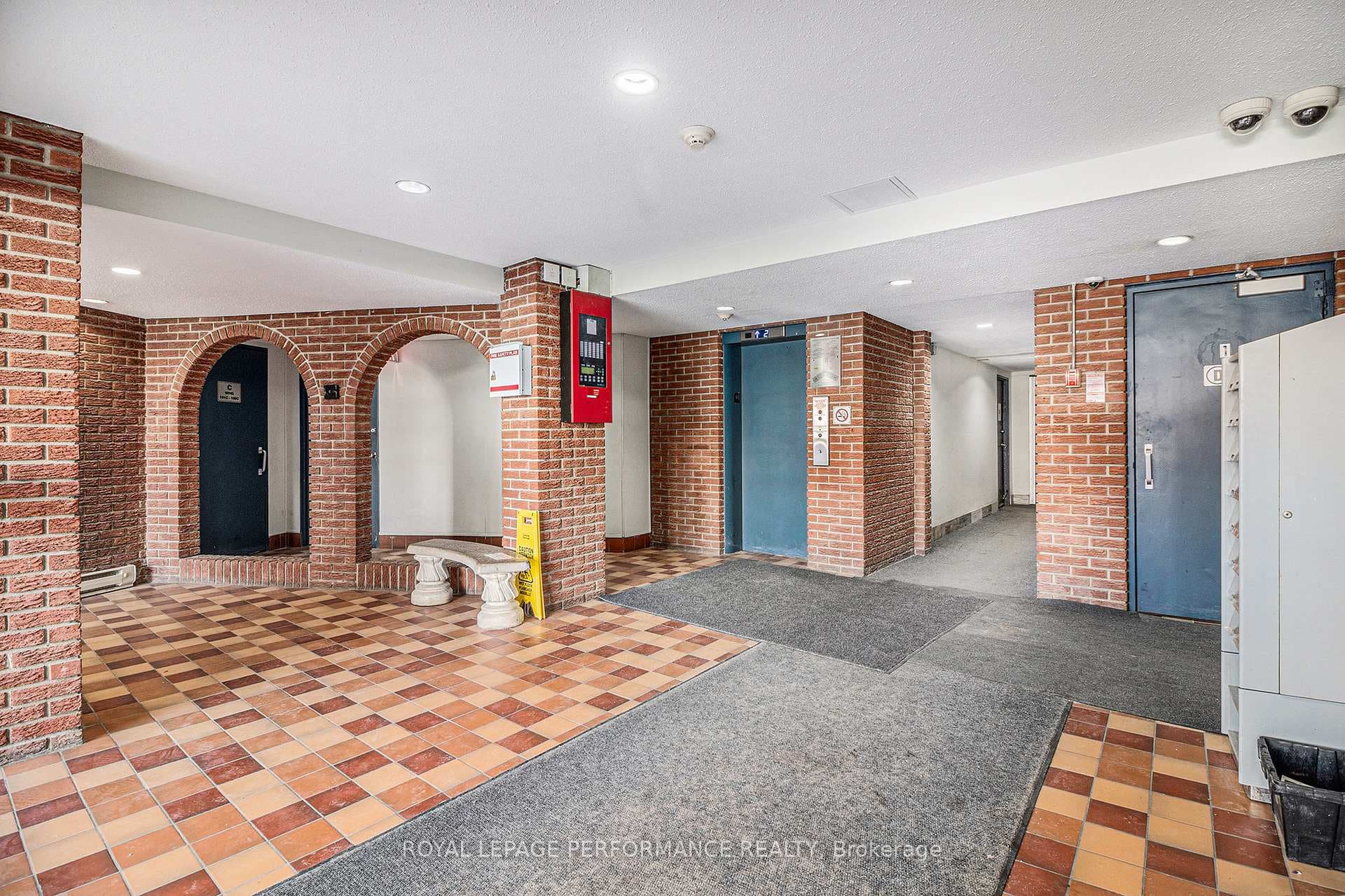 2044 Arrowsmith Drive Unit 204A photo 24