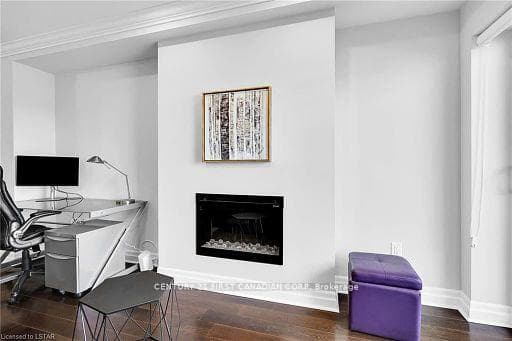 505 TALBOT Street Unit 803 photo 17