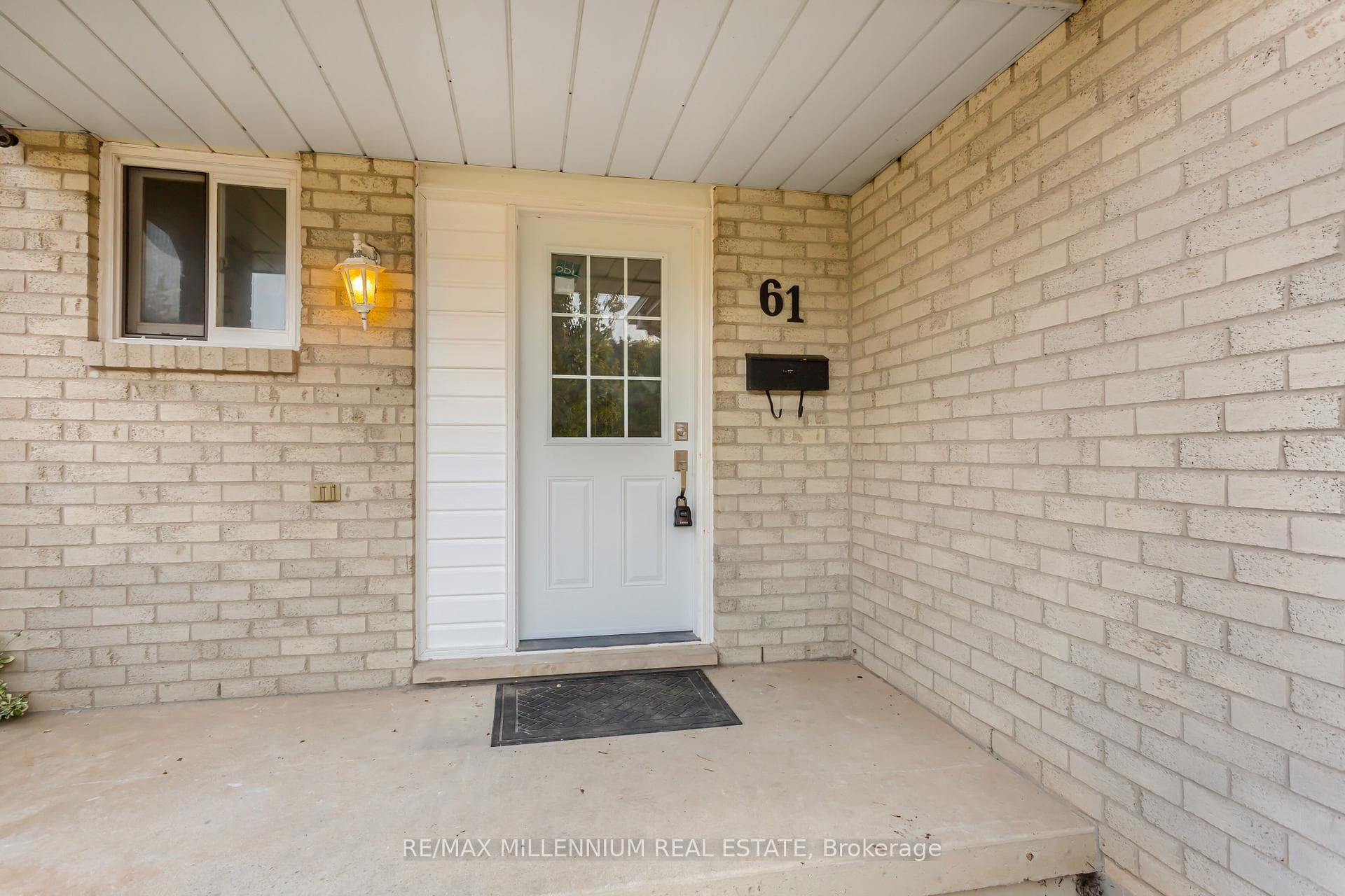 61 Mistywood Drive Unit UPPER photo 4
